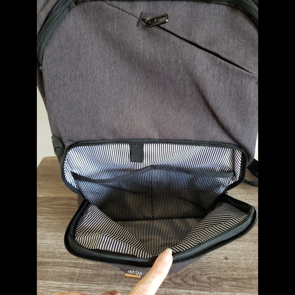 Laptop Doctor Style Backpack - Picture 5 of 15